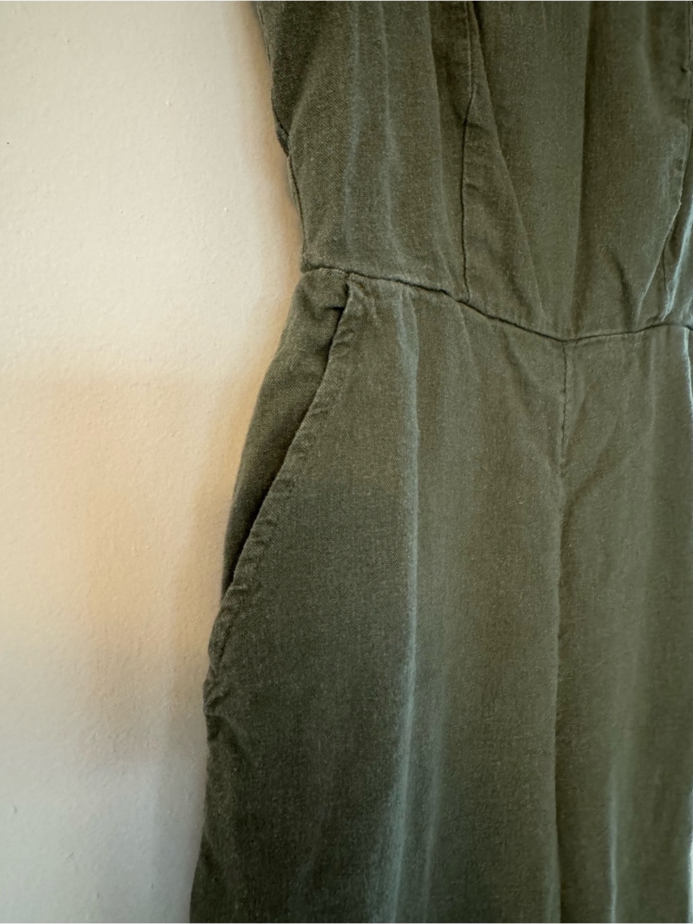 Old Navy Jumpsuit / Romper Olive Green Women’s * IT HAS POCKETS!*